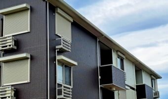 【相場がわかる】アパート共用部清掃の「料金」徹底比較！東京・横浜で費用を抑える3つのコツ